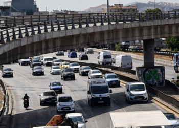 «Κινητές βόμβες» στους ελληνικούς δρόμους - 1 στα 3 οχήματα δεν έχει περάσει από ΚΤΕΟ