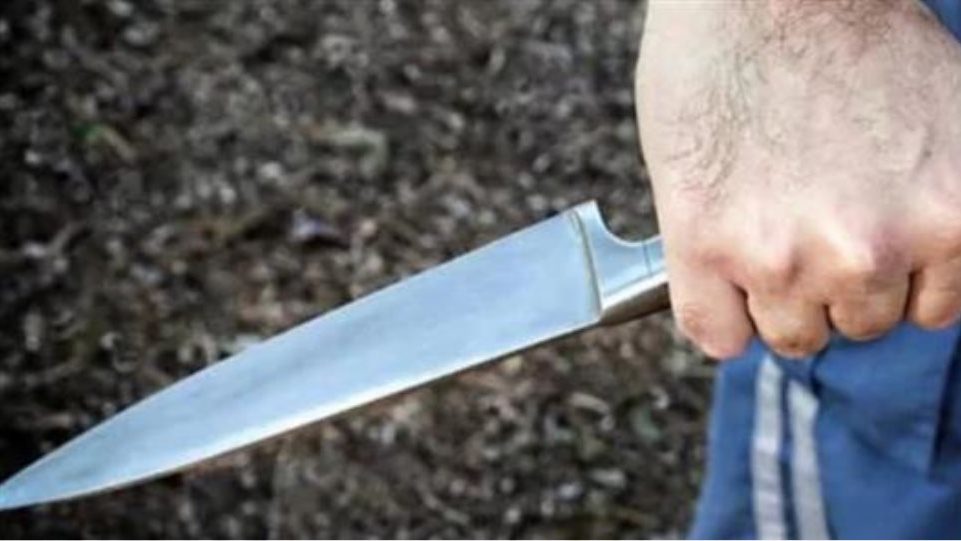 Kρήτη: Βγήκαν μαχαίρια μέρα μεσημέρι – Δύο τραυματίες, αναζητούνται οι δράστες (φωτογραφίες)