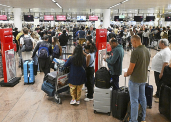 Κυβερνοεπίθεση: Γολγοθάς για χιλιάδες επιβάτες λόγω ακυρώσεων πτήσεων