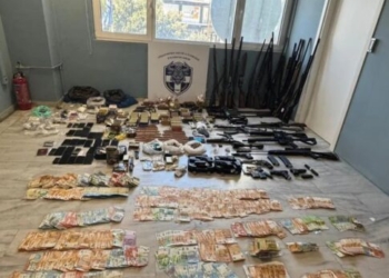 Μαφία της Κρήτης: Ελεύθερος με περιοριστικούς όρους ο αστυνομικός – Ένταλμα σύλληψης για Αρχιμανδρίτη