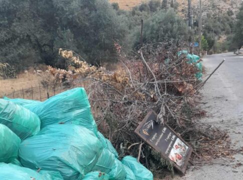 Μεγάλη επιχείρηση καθαρισμού στο Θέρισο: Περισσότεροι από 5 τόνοι απορριμμάτων απομακρύνθηκαν από τα συνεργεία του Δήμου Χανίων