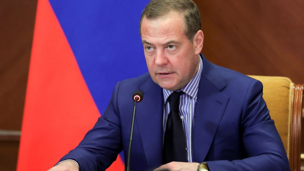 Μεντβέντεφ για ενδεχόμενο πόλεμο με Ευρώπη