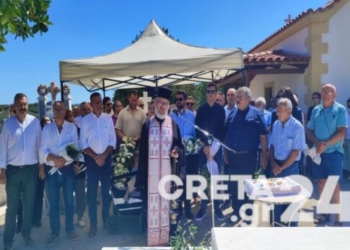 Μίκης Θεοδωράκης: Μνημόσυνο στη γενέτειρά του για τα τέσσερα χρόνια από το θάνατό του – Εικόνες