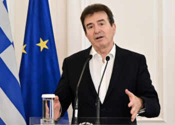 Μήνυση σε βάρος συλληφθέντα μαστροπού κατέθεσε ο Χρυσοχοΐδης