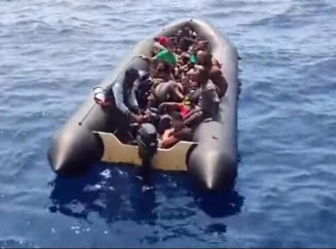 Νέα σκάφος με μετανάστες νότια του Ηρακλείου