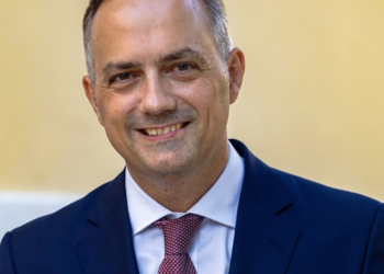 Ο Δημήτρης Χρ. Αναστασόπουλος υποψήφιος για την προεδρία του ΔΣΑ