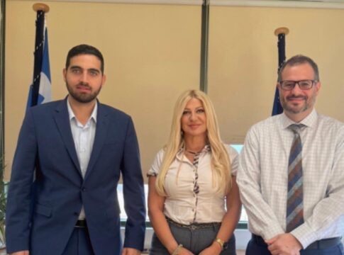 Ο Κωνσταντίνος Κεφαλογιάννης στον Υφυπουργό Περιβάλλοντος και Ενέργειας, Νίκο Τσάφο