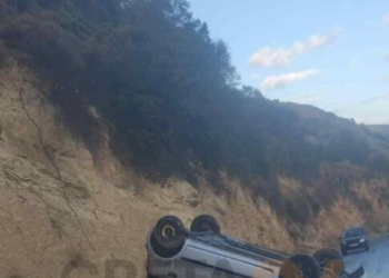 Όχημα ντελαπάρισε στον δρόμο προς Προφήτη Ηλία!
