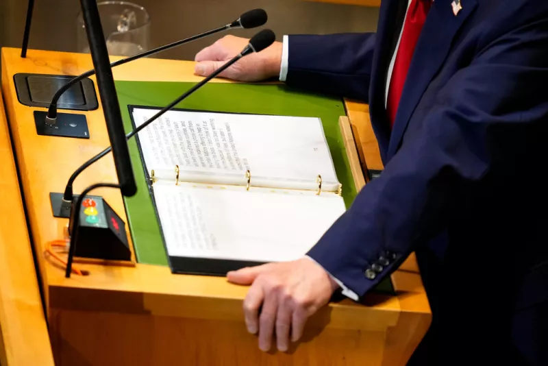 ΟΗΕ: Πρώτα χάλασαν οι κυλιόμενες σκάλες, μετά ο υποβολέας - Αντιμέτωπος με τεχνικά ζητήματα ο Τραμπ (Βίντεο)