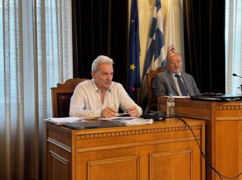 Ομοφωνία στο δημοτικό συμβούλιο για το “κούρεμα” του χρέους του Πολιτιστικού