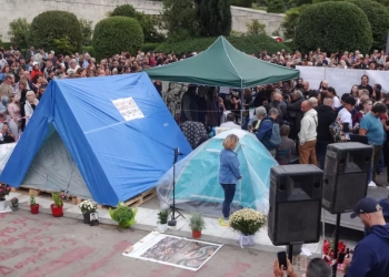 Πάνος Ρούτσι - Σύνταγμα: Πλήθος κόσμου στη συγκέντρωση αλληλεγγύης - Φωτογραφίες