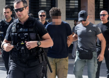 Πάτρα: Ελεύθεροι οι δύο νεαροί που είχαν προφυλακιστεί για τη φωτιά στο Γηροκομείο