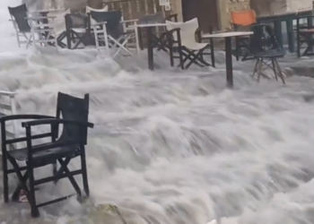 Προβλήματα σε Τσούτσουρα, Βιάννο και Μεσαρά: Ποτάμια οι δρόμοι και τα σοκάκια σε χωριά του Ηρακλείου – Bίντεο