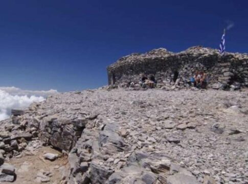 Ψηλορείτης: Πήγε για προσκύνημα στην κορυφή του Τιμίου Σταυρού και τραυματίστηκε