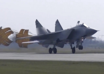 Ρωσία: Mig 31 πέταξαν για 4 ώρες πάνω από τη Θάλασσα του Μπάρεντς