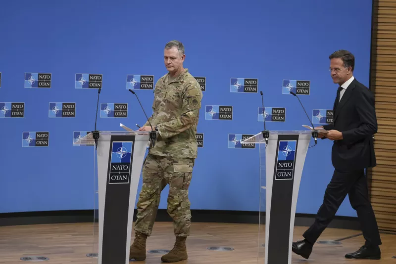 NATO Secretary General Mark Rutte, right, and Supreme Allied Commander Europe (SACEUR), General Alexus G. Grynkewich