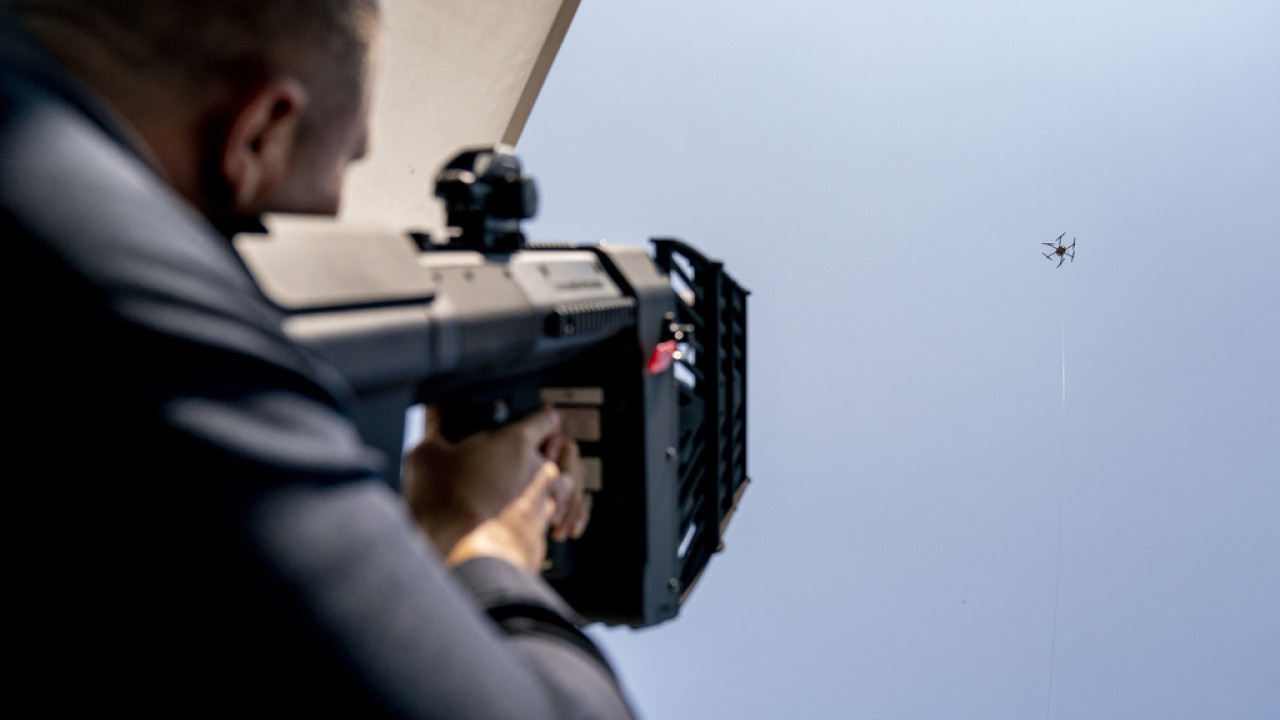 Σουηδία και Γαλλία στέλνουν συστήματα anti-drones στη Δανία
