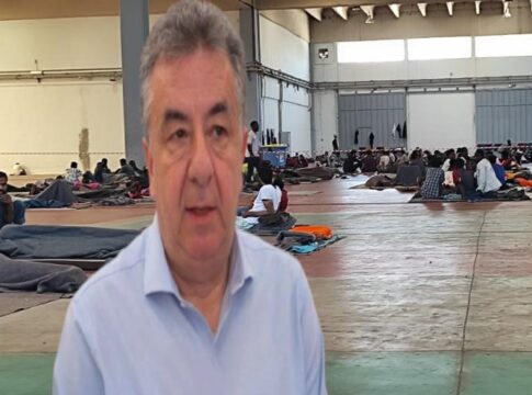 Στ. Αρναουτάκης: Οι μετανάστες πρέπει να μεταφερθούν άμεσα από την Κρήτη στην ηπειρωτική Ελλάδα