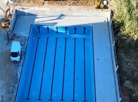 Στιγμιότυπα από drone από τις νέες πισίνες που κατασκευάζονται στο κολυμβητήριο Χανίων