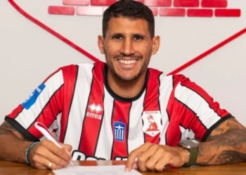 Στον Πανσερραϊκό ο Νίκος Καρέλης