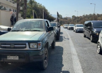 Στους δρόμους αγρότες και κτηνοτρόφοι – Μεγάλη κινητοποίηση στον ΒΟΑΚ (φωτογραφίες)