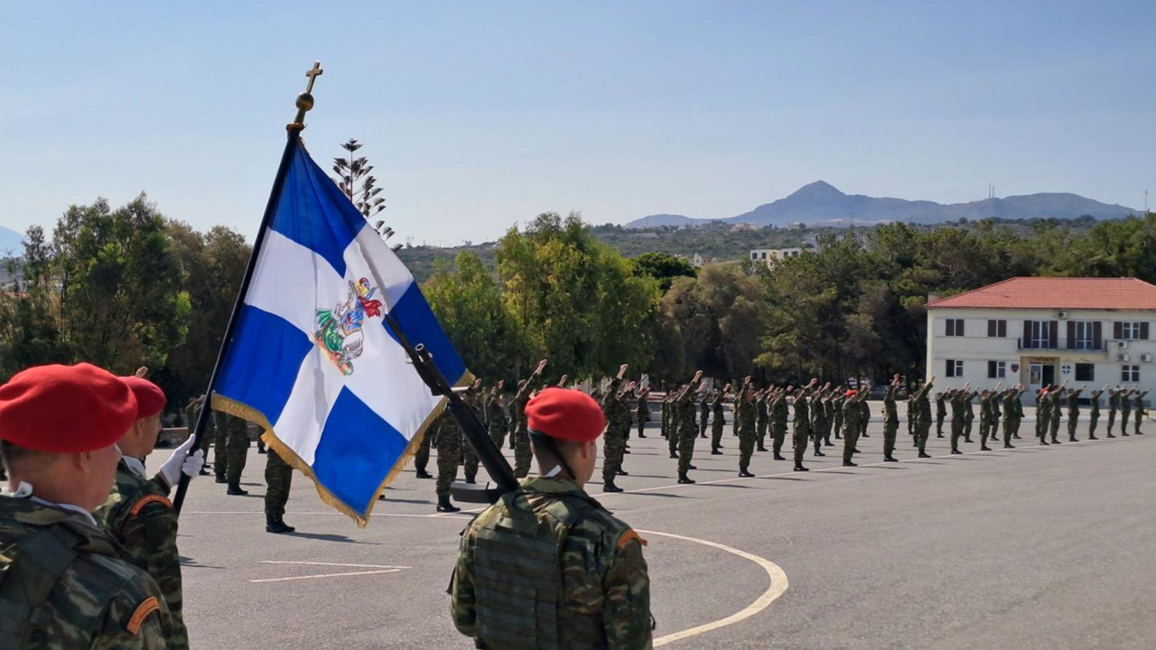 Στρατιωτική θητεία: Σχέδιο για επιβράβευση για όσους κατατάσσονται αμέσως μετά το λύκειο