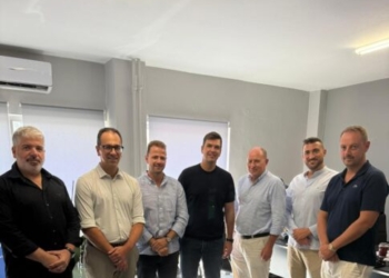 Συνάντηση Αλ. Μαρκογιαννάκη με μέλη του ΔΣ της Ένωσης Ξενοδόχων Χανίων