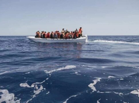 Συνεχίζονται οι ροές μεταναστών στα νότια της Κρήτης