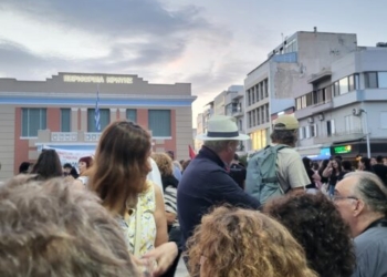 «Θα φτάσω μέχρι τέλους» λέει ο Πάνος Ρούτσι – Σε εξέλιξη η συγκέντρωση αλληλεγγύης στο Ηράκλειο