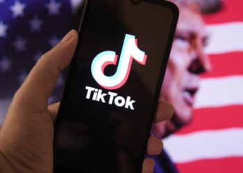TikTok: Η Κίνα καλεί τις ΗΠΑ να το μεταχειριστούν με «ανοικτό και δίκαιο» τρόπο