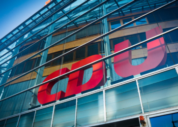 Το CDU πρώτη δύναμη σε Βόρειας Ρηνανίας-Βεστφαλίας - Ενισχυμένη η ακροδεξιά
