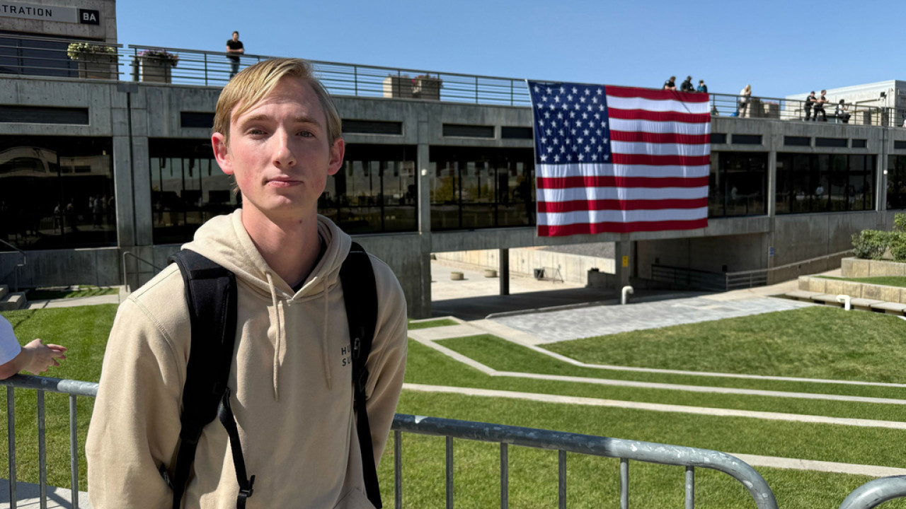 Το Πεντάγωνο επεξεργάζεται καμπάνια στρατολόγησης γύρω από τον Τσάρλι Κερκ