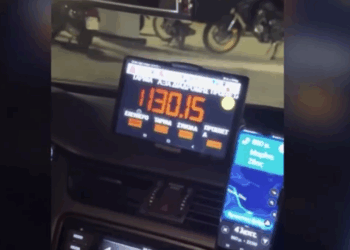 Τουρίστρια ξεμπρόστιασε ταξιτζή που ζήτησε 130 ευρώ για τη διαδρομή Αεροδρόμιο - Μαρίνα Ζέας