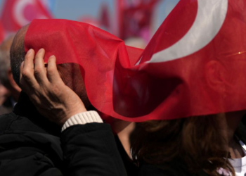 Τουρκία: Διαδήλωση 50.000 πολιτών του CHP στην Άγκυρα για συνέδριο και ηγεσία
