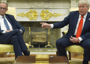 Τραμπ: «Σε νοσηρό δρόμο στην πολιτική μετανάστευσης η Γερμανία - Υπό τον Μερτς εγκατέλειψε αυτό το μονοπάτι»