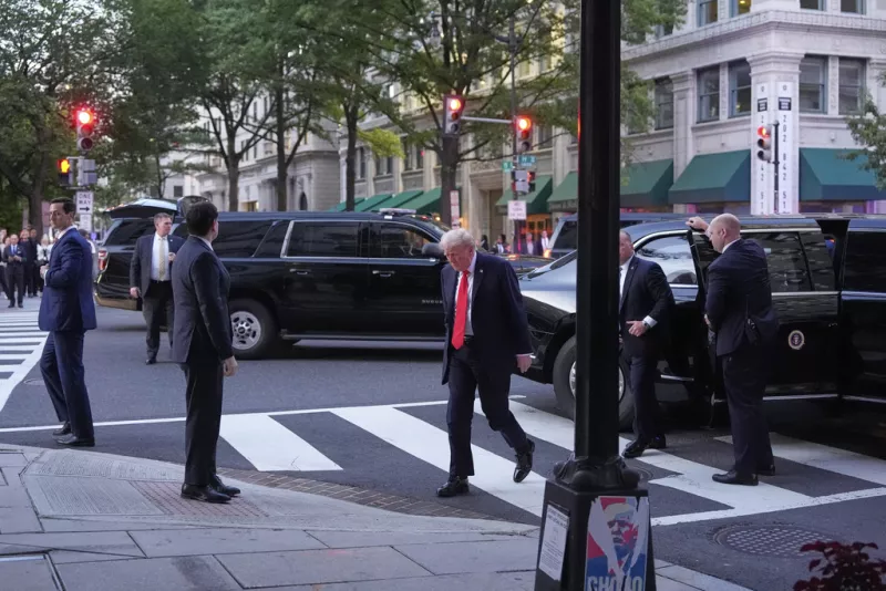 Τραμπ: «Θέλουμε πίσω τους ομήρους, αλλά δεν είμαι ενθουσιασμένος με την επίθεση του Ισραήλ»