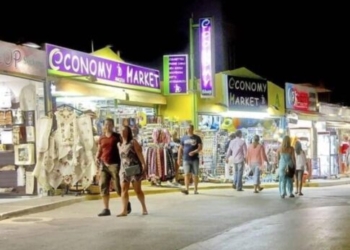 «Τρελή» πορεία οχήματος σε κεντρικό δρόμο της Χερσονήσου – «Έπεσε σε λεωφορείο, ταξί και διερχόμενα οχήματα»