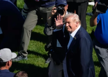 «USA! USA!» - Θερμή υποδοχή Τραμπ στο Ryder Cup - Δείτε βίντεο