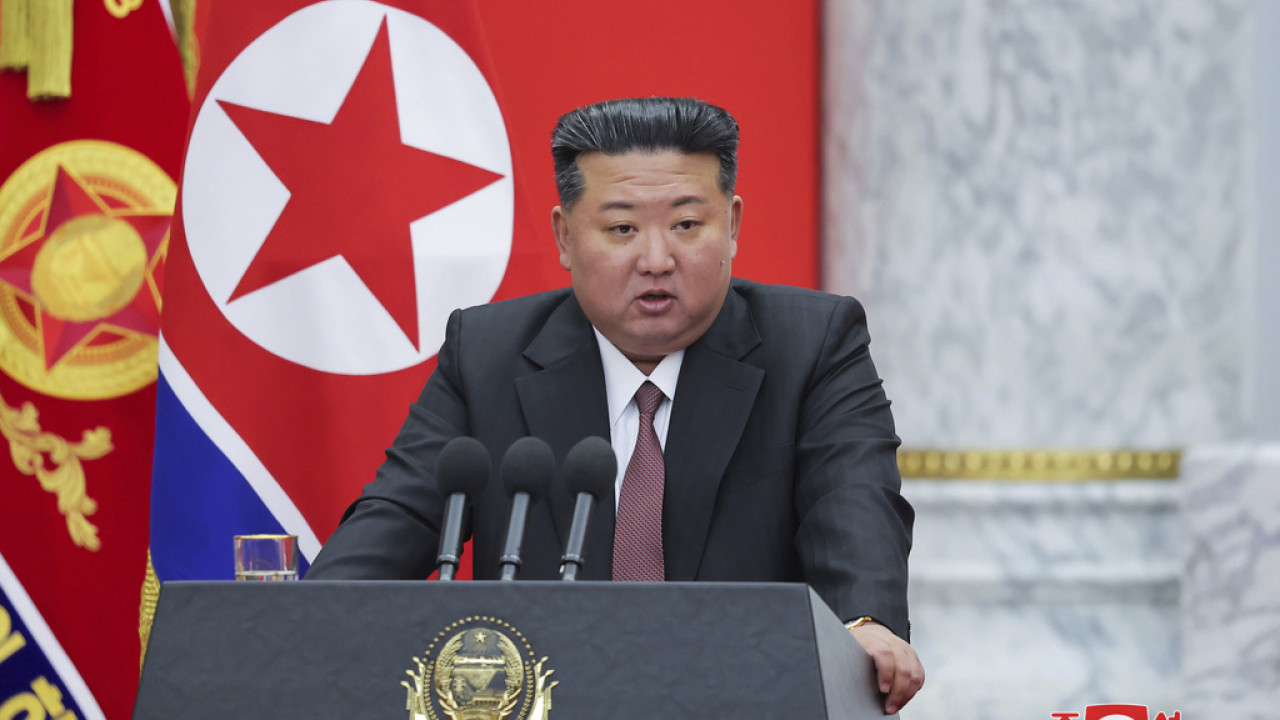 Βόρεια Κορέα: Ο Κιμ Γιονγκ Ουν ζητεί την ενίσχυση του πυρηνικού οπλοστασίου της χώρας