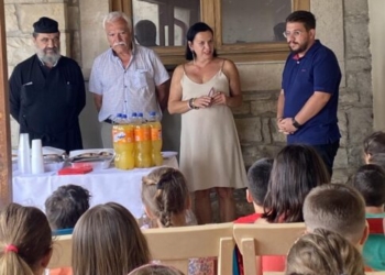 Βράβευση παιδιών και εφήβων που συμμετείχαν στο πρόγραμμα της Βιβλιοθήκης «Άνεβος – παπά Σπύρος Παπαδάκης», στην Γέργερη