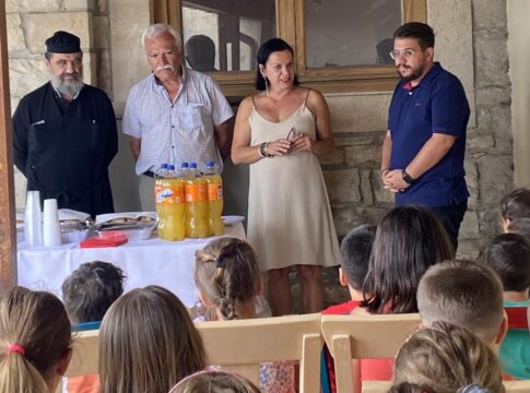 Βράβευση παιδιών και εφήβων που συμμετείχαν στο πρόγραμμα της Βιβλιοθήκης «Άνεβος – παπά Σπύρος Παπαδάκης», στην Γέργερη