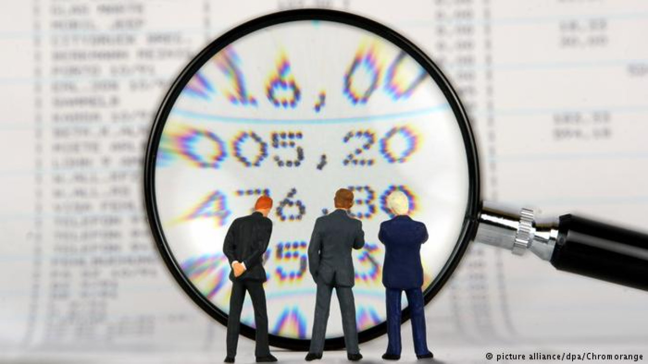 Υψηλόβαθμοι δημόσιοι υπάλληλοι ξέπλεναν χρήματα μέσω στοιχηματικών - 200 άτομα στο στόχαστρο της αρμόδιας Αρχής