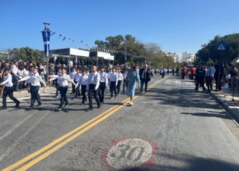 28η Οκτωβρίου: Με σύμμαχο τον καλό καιρό η παρέλαση στο Ηράκλειο – Δείτε φωτογραφίες
