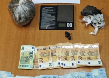 Άγιος Νικόλαος: 18χρονος έκρυβε κάνναβη, ζυγαριά και μετρητά στο σπίτι του