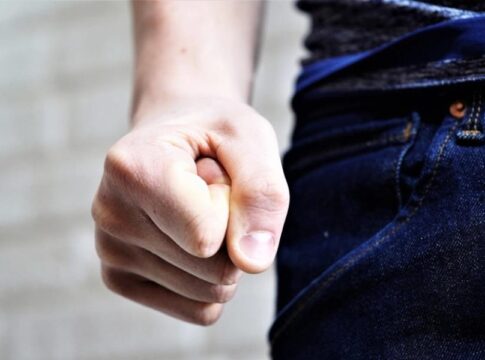 Άγρια συμπλοκή στα Χανιά – Στο νοσοκομείο ένα άτομο