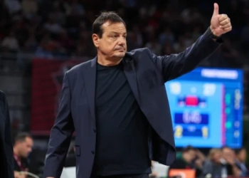 Αναστάτωση στην Basket League: Απόφαση της ΓΓΑ «παγώνει» έξι προπονητές, ανάμεσά τους και τον Εργκίν Αταμάν