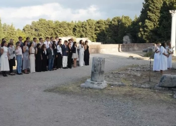 Αριστούχοι γιατροί από όλο τον κόσμο ορκίστηκαν στο Ασκληπιείο της Κω