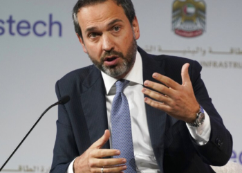 Μπαϊρακτάρ: Η Τουρκία θα συνεχίσει να αγοράζει φυσικό αέριο από τη Ρωσία