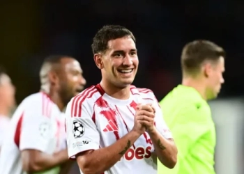 Μπαρτσελόνα – Ολυμπιακός 6-1: Βαριά ήττα για τους Πειραιώτες μετά την άδικη αποβολή του Έσε