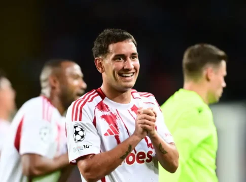 Μπαρτσελόνα – Ολυμπιακός 6-1: Βαριά ήττα για τους Πειραιώτες μετά την άδικη αποβολή του Έσε